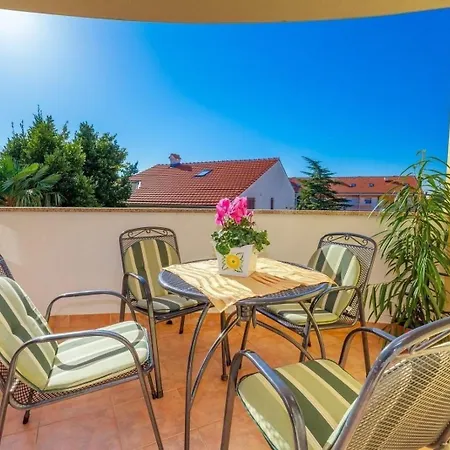 Mit Balkon Und Meerblick Crikvenica