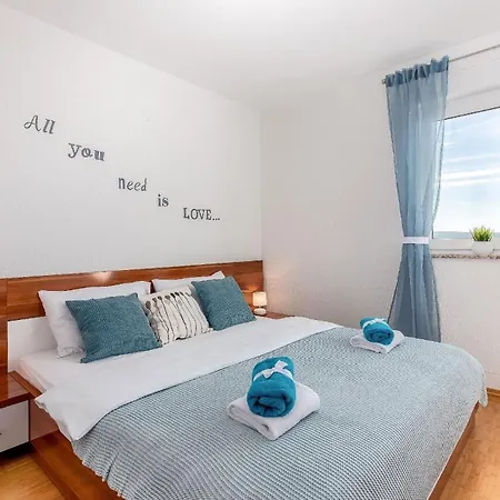 Apartman Mit Balkon Und Meerblick Crikvenica
